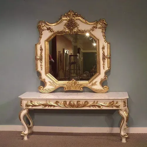 Luxurious Golden Table Mirror set